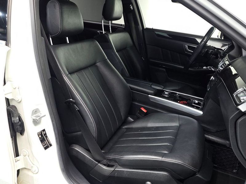 2016 Mercedes-Benz E-Class E220 Bluetec Avantgarde photo 10