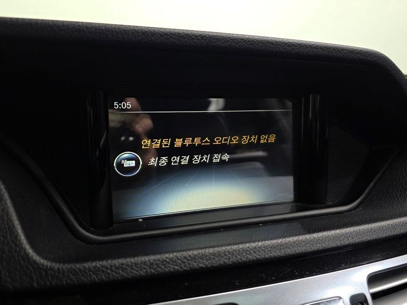 2016 Mercedes-Benz E-Class E220 Bluetec Avantgarde photo 15