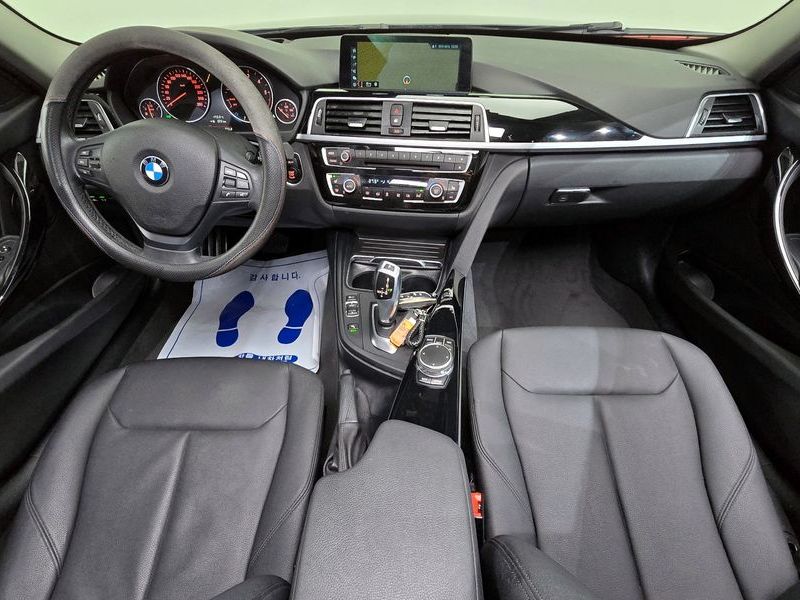 2017 BMW 3 Series 320d photo 7
