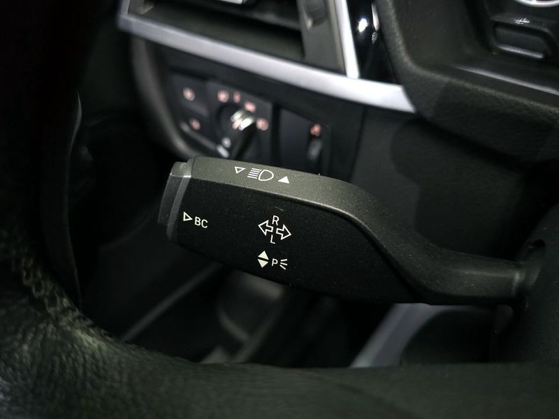 2017 BMW 3 Series 320d photo 16