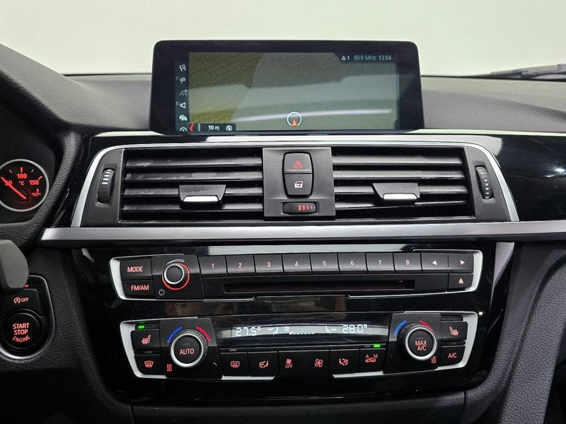 2017 BMW 3 Series 320d photo 17