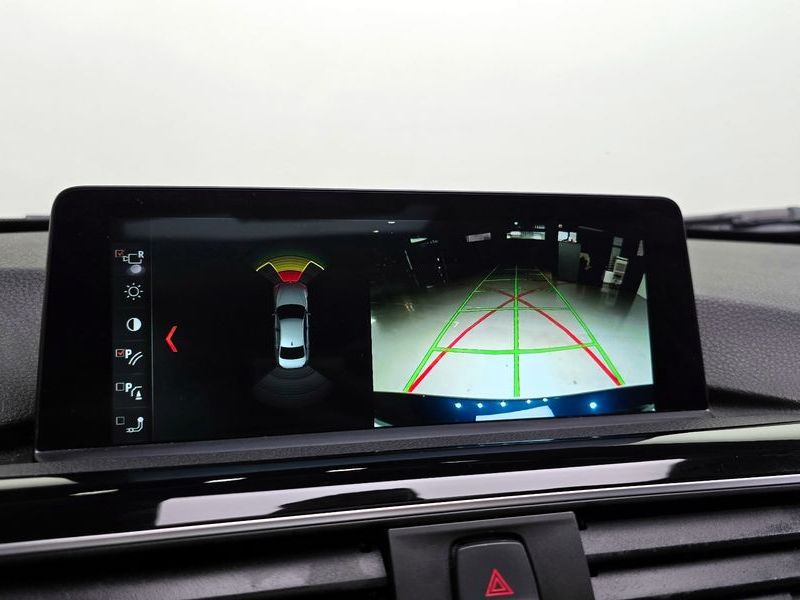 2017 BMW 3 Series 320d photo 18