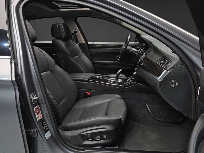 2016 BMW 5 Series 520d xDrive Luxury Plus photo 11