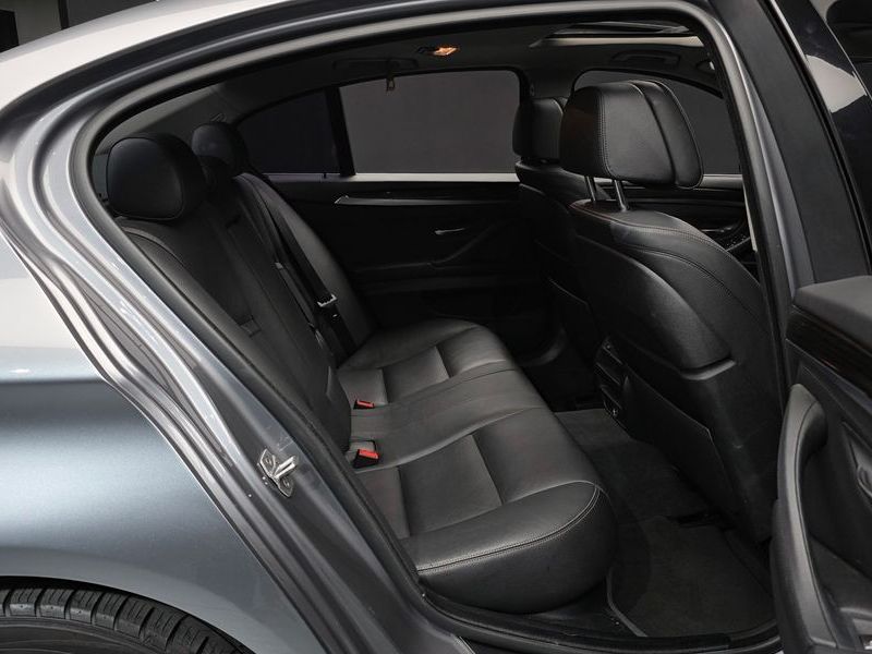 2016 BMW 5 Series 520d xDrive Luxury Plus photo 12