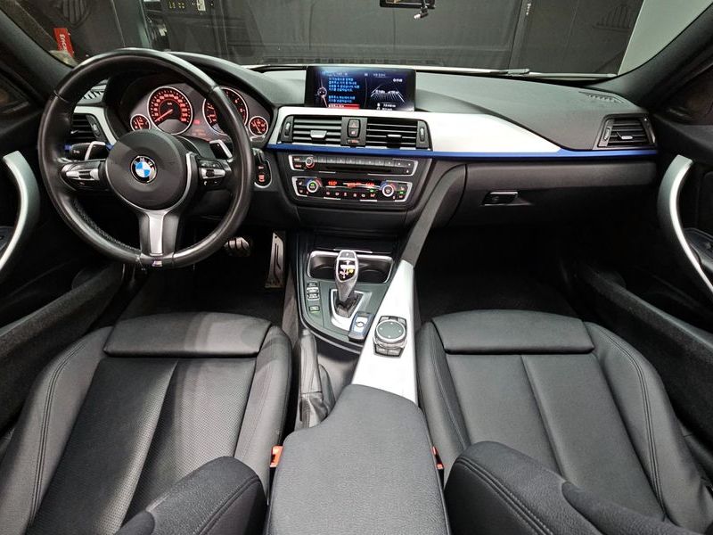 2015 BMW 3 Series 320d M Performence Edition photo 7
