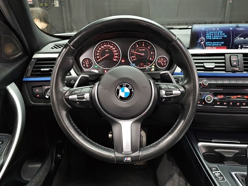 2015 BMW 3 Series 320d M Performence Edition photo 13