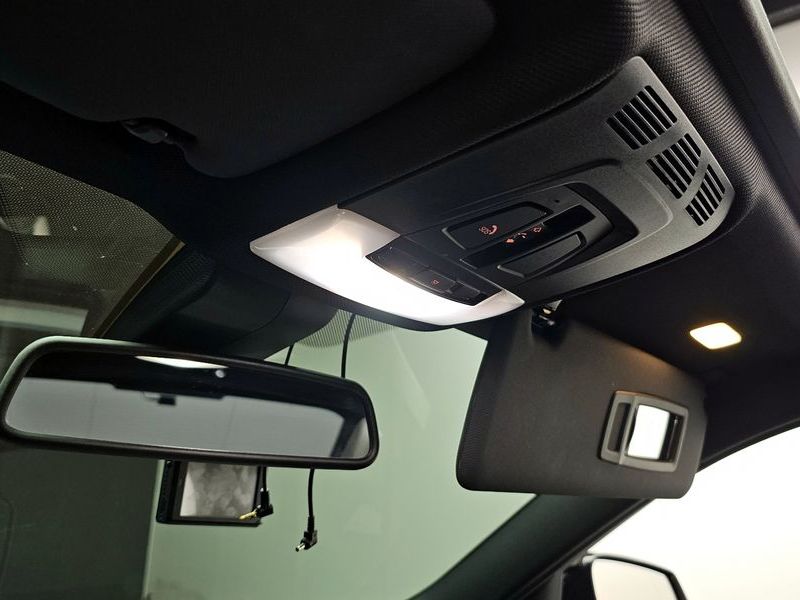 2015 BMW 3 Series 320d M Performence Edition photo 18