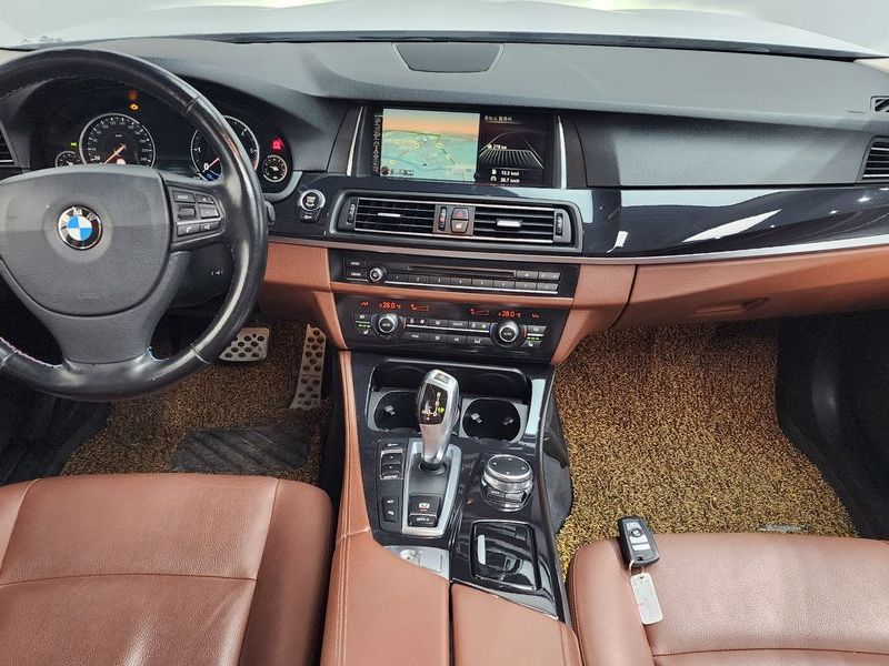 2016 BMW 5 Series 520d M Aero Dynamic photo 7