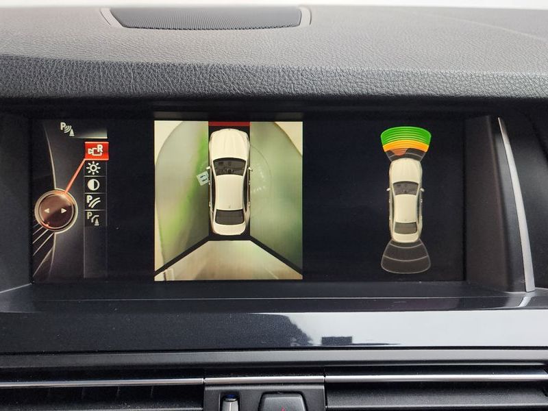 2016 BMW 5 Series 520d M Aero Dynamic photo 16