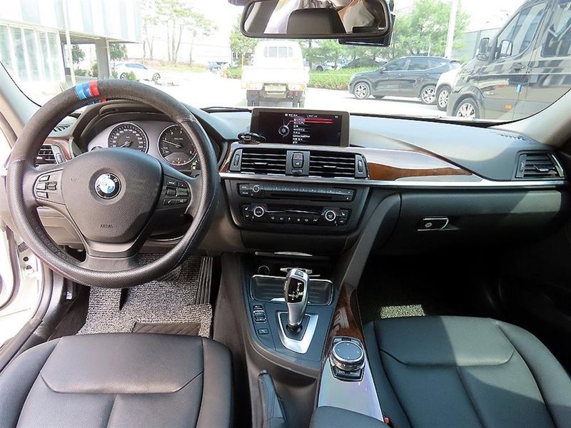 2015 BMW 3 Series 320d xDrive photo 7