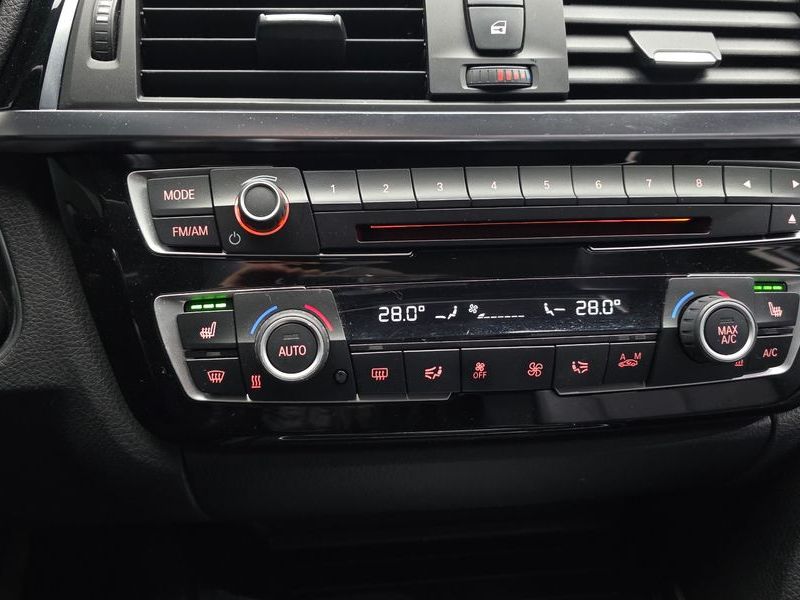 2016 BMW 3 Series 320d photo 17