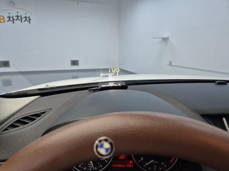2015 BMW X1 xDrive 18d photo 16