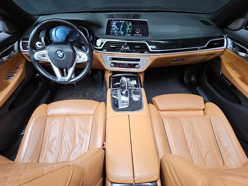 2017 BMW 7 Series 740d xDrive M Sport photo 7