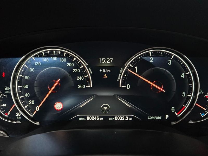 2017 BMW 5 Series 520d M Sport Package Plus photo 8