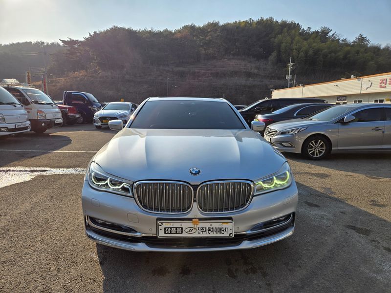 2016 BMW 7 Series 730d xDrive photo 1