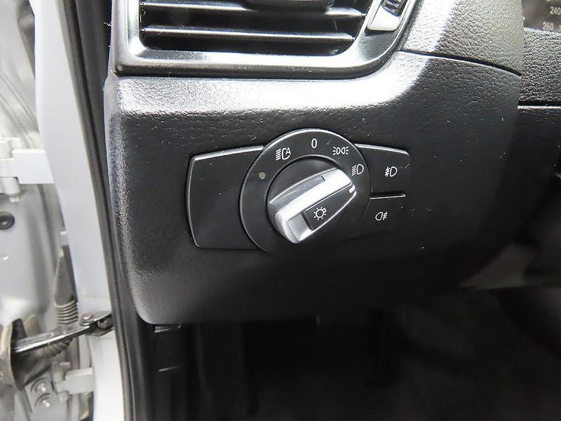 2015 BMW X1 xDrive 18d photo 13