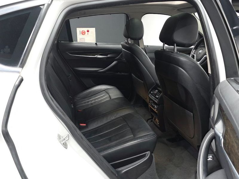 2017 BMW X6 xDrive 30d photo 12