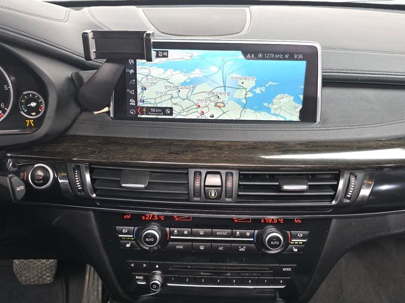 2017 BMW X6 xDrive 30d photo 14