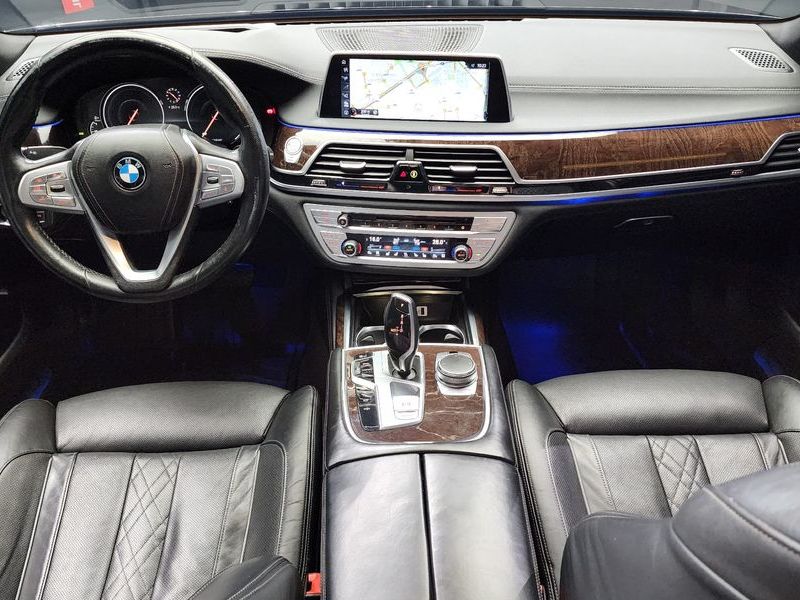 2016 BMW 7 Series 730d xDrive photo 7