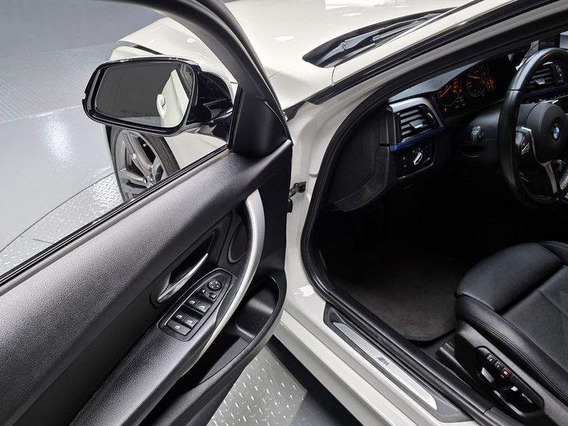 2015 BMW 3 Series 320d M Performence Edition photo 11