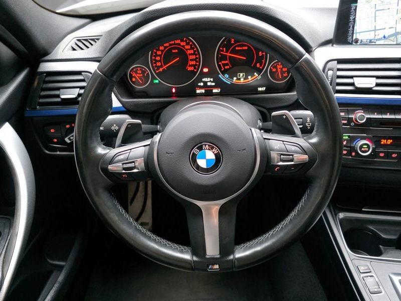 2015 BMW 3 Series 320d M Performence Edition photo 13