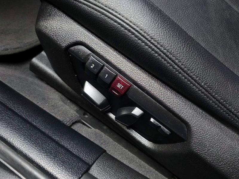 2015 BMW 3 Series 320d M Performence Edition photo 18