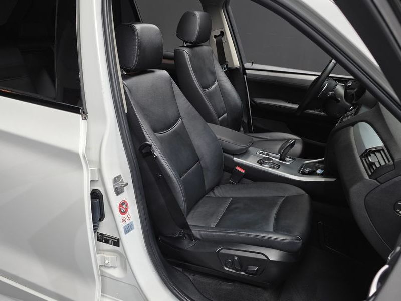 2017 BMW X3 xDrive 20d M Aerodynamic photo 12