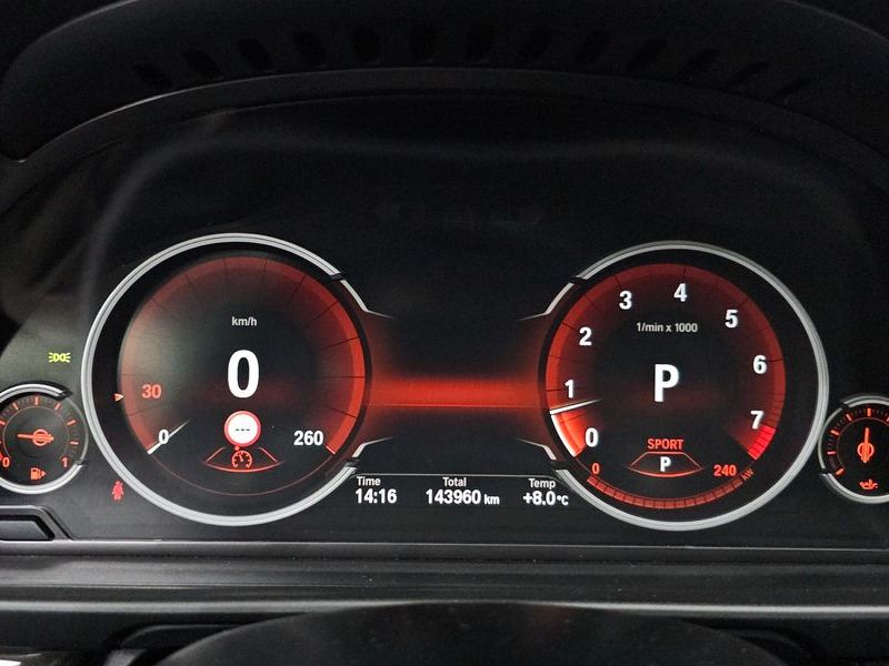 2016 BMW 5 Series 528i xDrive Luxury Plus photo 8