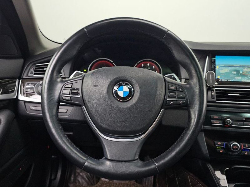 2016 BMW 5 Series 528i xDrive Luxury Plus photo 13