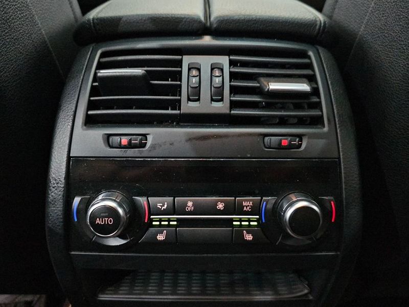 2016 BMW 5 Series 528i xDrive Luxury Plus photo 19