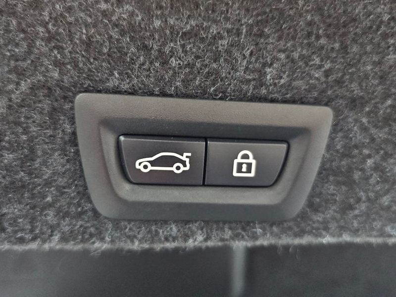 2016 BMW 5 Series 528i xDrive Luxury Plus photo 20