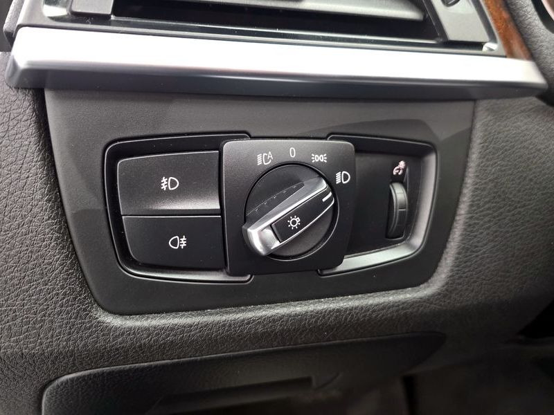 2015 BMW 3 Series 320d xDrive photo 18