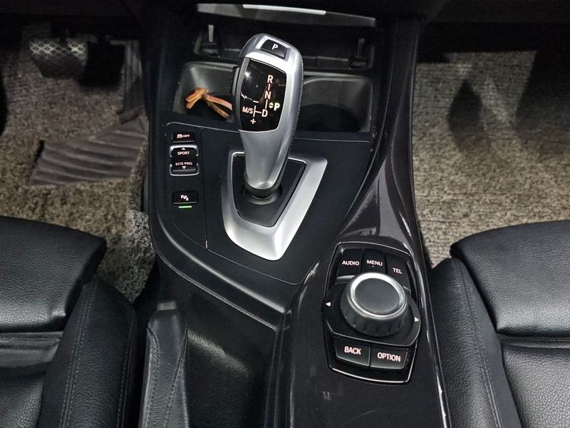 2015 BMW 1시리즈 118d Sport 5Door photo 9