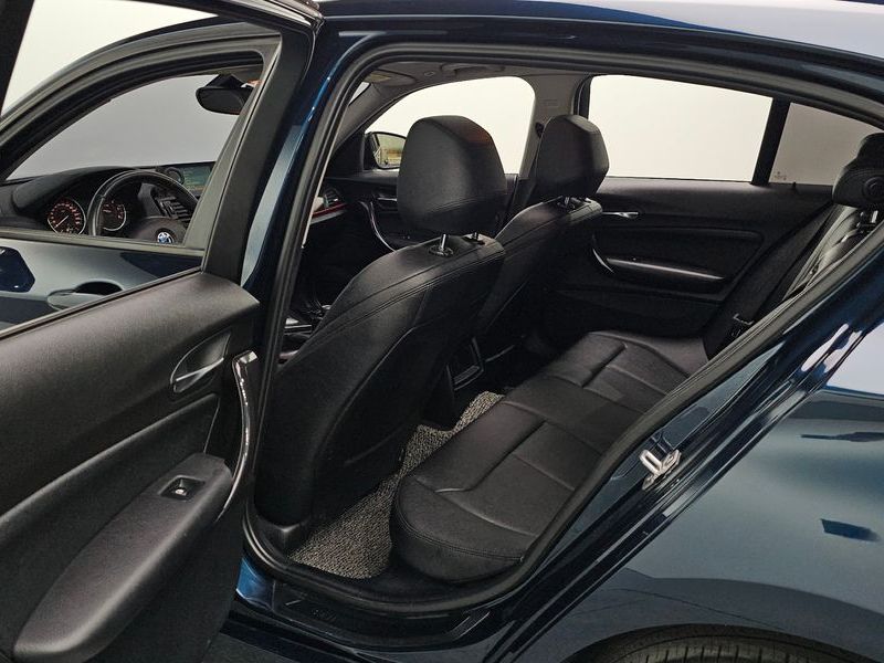2015 BMW 1시리즈 118d Sport 5Door photo 12
