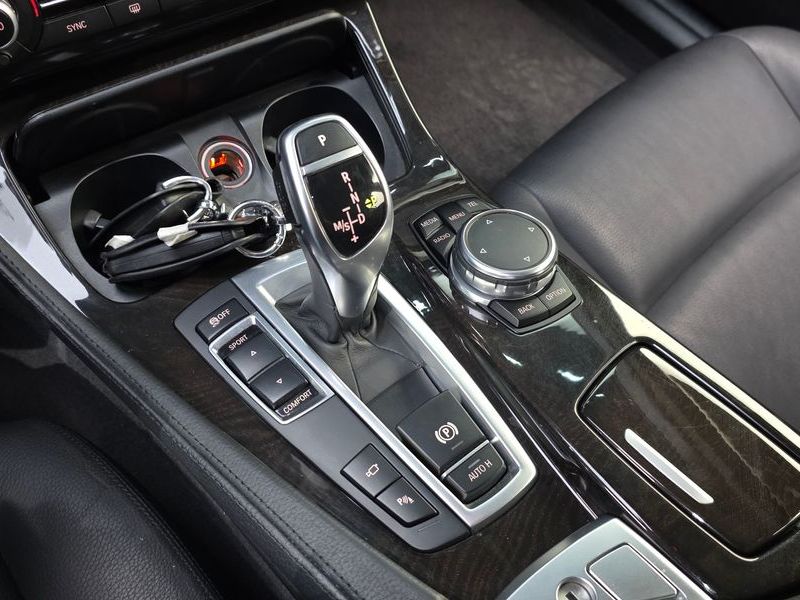 2016 BMW 5 Series 528i M Aero Dynamic photo 9