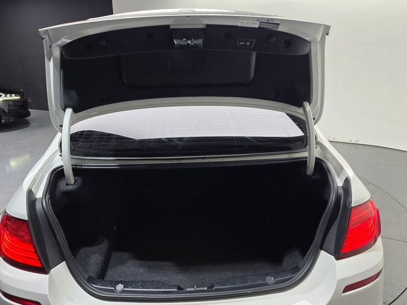 2016 BMW 5 Series 528i M Aero Dynamic photo 20