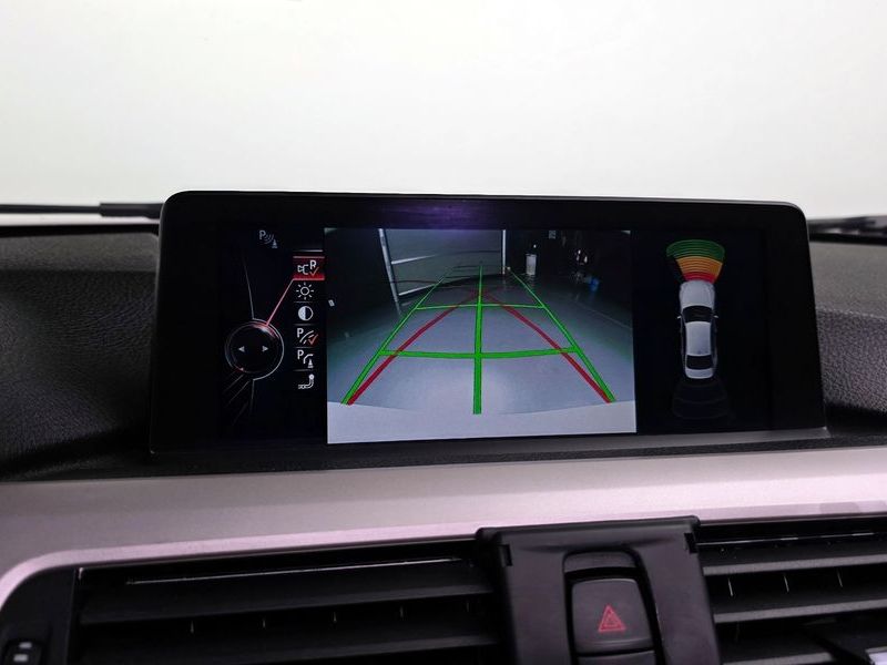 2015 BMW 3 Series 320d ED Edition photo 15