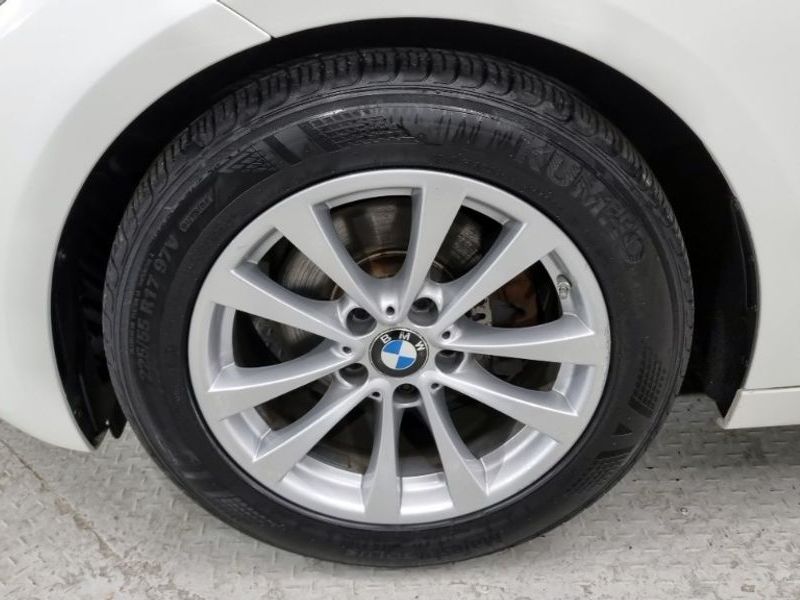 2016 BMW 3 Series GT 320d photo 10