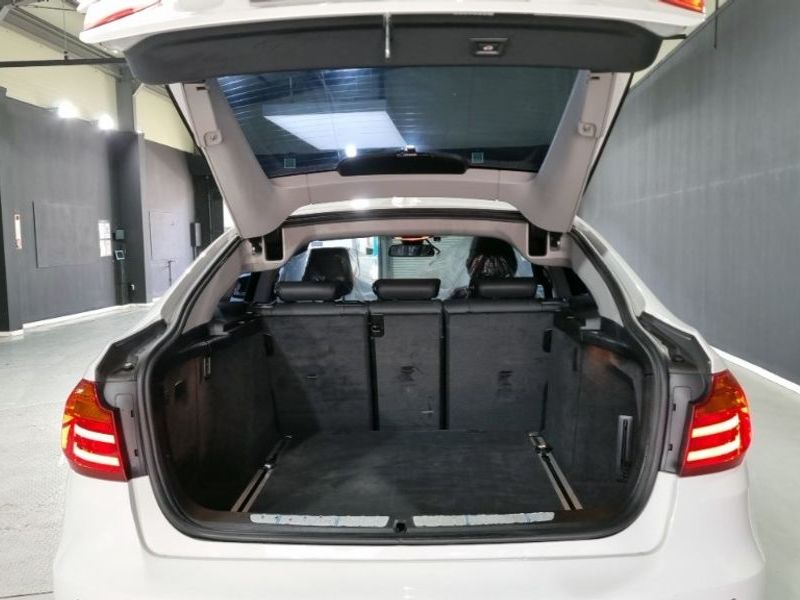 2016 BMW 3 Series GT 320d photo 12