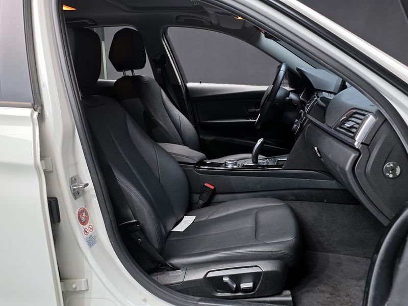 2016 BMW 3 Series 320d photo 10