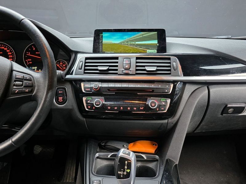 2016 BMW 3 Series 320d photo 14