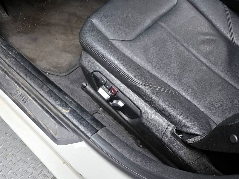 2016 BMW 3 Series 320d photo 17