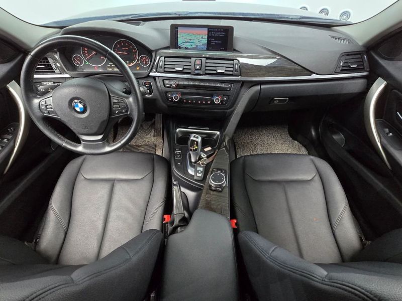 2015 BMW 3 Series 320i photo 7