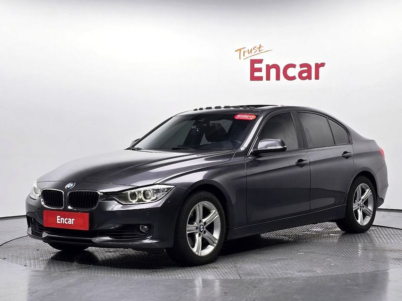2015 BMW 3 Series 320i photo 11