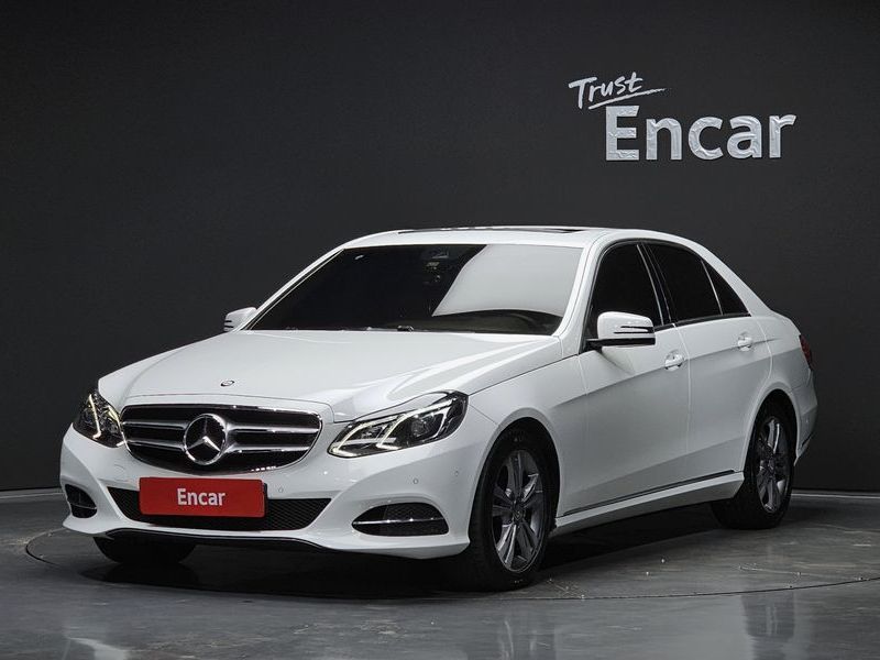 2015 Mercedes-Benz E-Class E200 Avantgarde photo 1