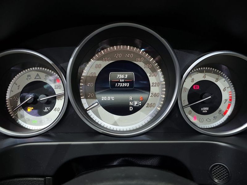 2015 Mercedes-Benz E-Class E200 Avantgarde photo 8