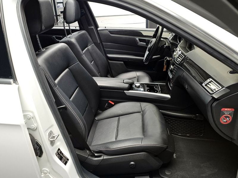 2015 Mercedes-Benz E-Class E200 Avantgarde photo 10