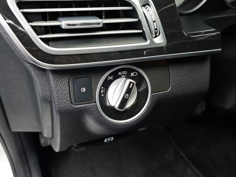 2015 Mercedes-Benz E-Class E200 Avantgarde photo 18