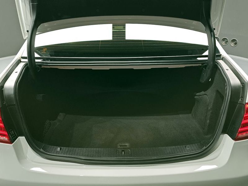 2015 Mercedes-Benz E-Class E200 Avantgarde photo 20