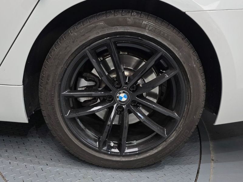 2017 BMW 5 Series 520d xDrive M Sport Package Plus photo 21
